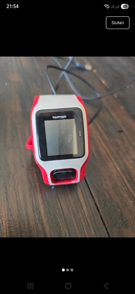 TomTom sporthorloge rood/wit, Gebruikt, Ophalen of Verzenden, Afstand, Waterdicht