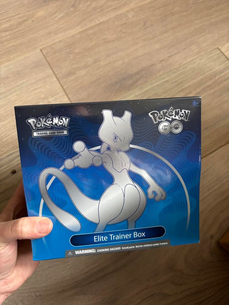 Pokémon GO Elite Trainer Box Mewtwo - Nieuw in seal, Ophalen of Verzenden, Nieuw, Overige typen