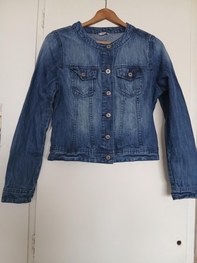Een leuke spijkerjasje maat s, Blauw, Ophalen of Verzenden, Zo goed als nieuw, Maat 36 (S)