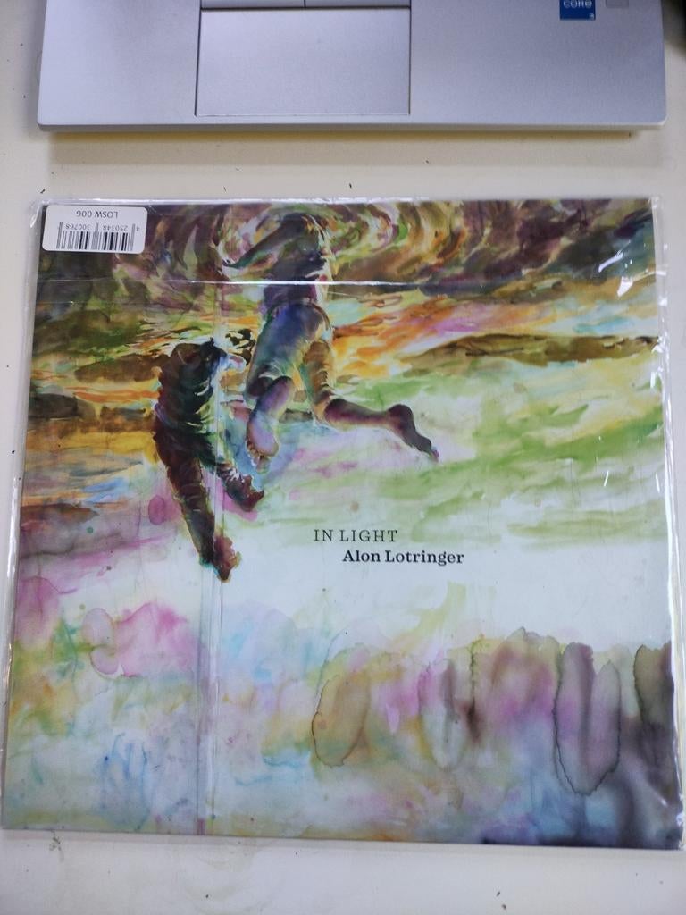 Indie rock ALON LOTRINGER : IN LIGHT, Cd's en Dvd's, Vinyl | Rock, Singer-songwriter, 2020 tot heden, Ophalen of Verzenden, Zo goed als nieuw