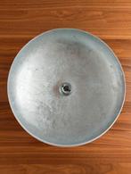 Moderne witte plafondlamp met zilveren reliëf binnenkant, Ophalen, Zo goed als nieuw, Overige materialen, Modern