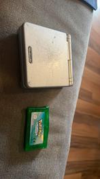 gameboy advance SP + origineele Kopie van Pokemon Emerald, Spelcomputers en Games, Games | Nintendo Game Boy, Gebruikt, 1 speler