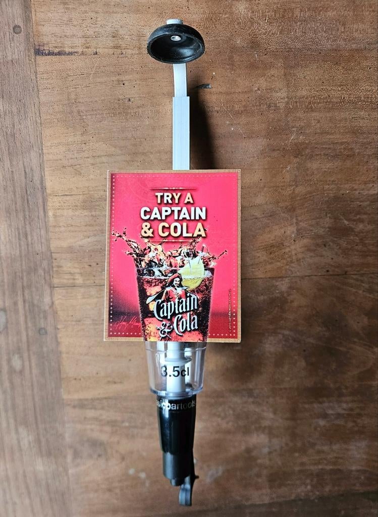 Captain morgan & Cola nondrip dispenser met flesbeugel, Ophalen of Verzenden, Gebruikt, Gebruiksvoorwerp