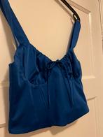 Bershka fel blauwe glimmende  silk’ top maat 36/38 kleine M, Kleding | Dames, Tops, Blauw, Ophalen of Verzenden, Zo goed als nieuw