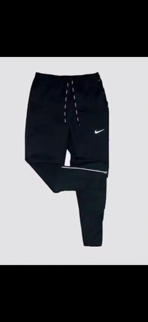 Nike running broeke, Kleding | Dames, Broeken en Pantalons, Ophalen of Verzenden, Zo goed als nieuw, Zwart, Lang