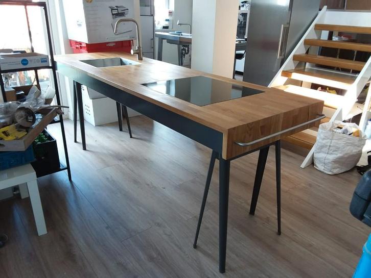 Keukeneiland met massief eikenhouten aanrechtblad, Huis en Inrichting, Keuken | Complete keukens, Zo goed als nieuw, Hout, Ophalen