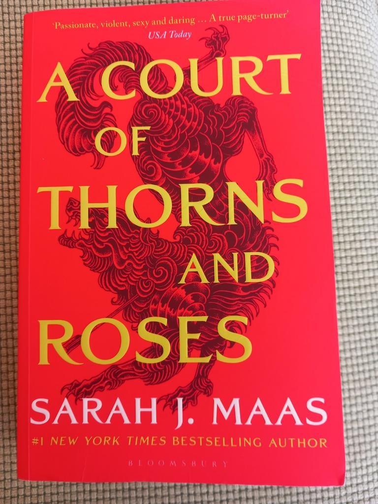 A court of thorns and roses, Boeken, Ophalen of Verzenden, Gelezen