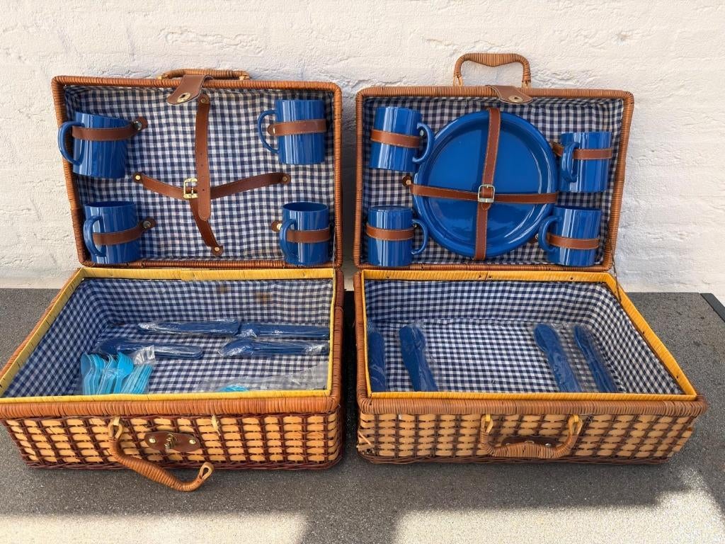 2 picknick manden, Ophalen, Zo goed als nieuw