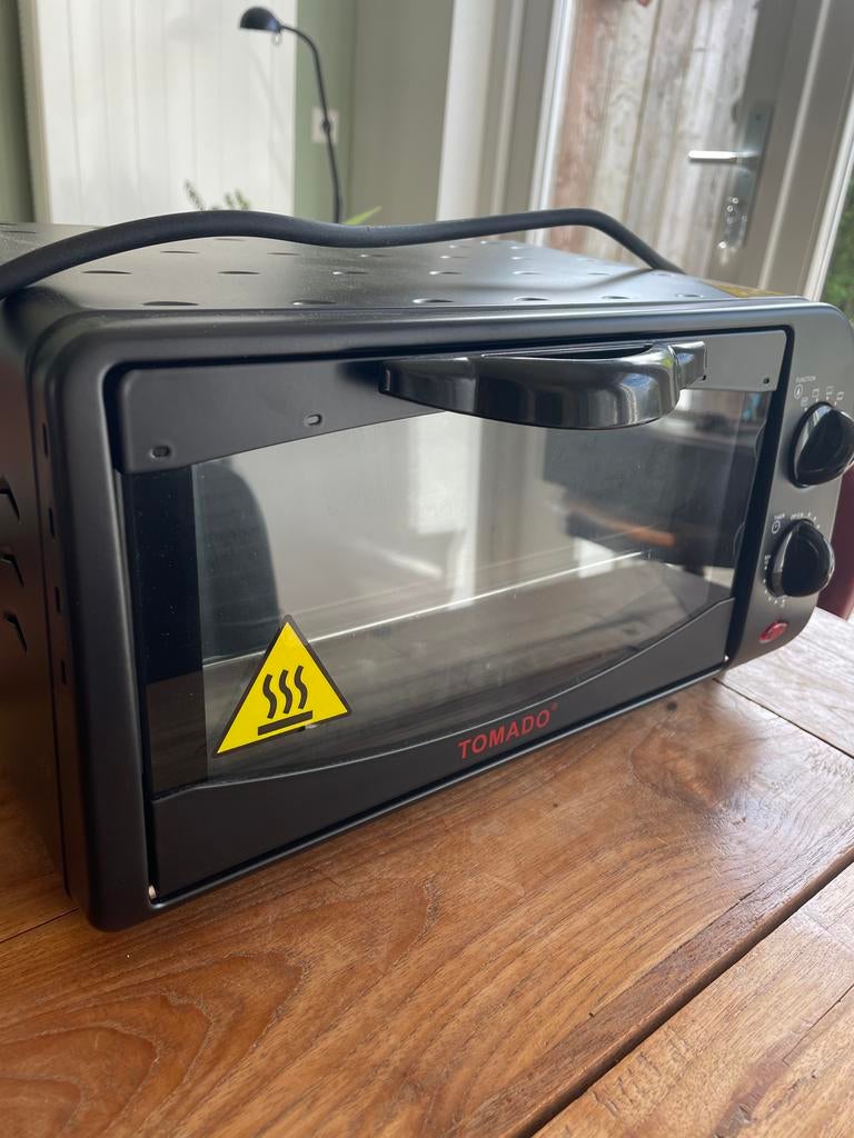 Tomado klein camping oventje, Witgoed en Apparatuur, Ovens, Ophalen, Minder dan 45 cm, Gebruikt, Oven