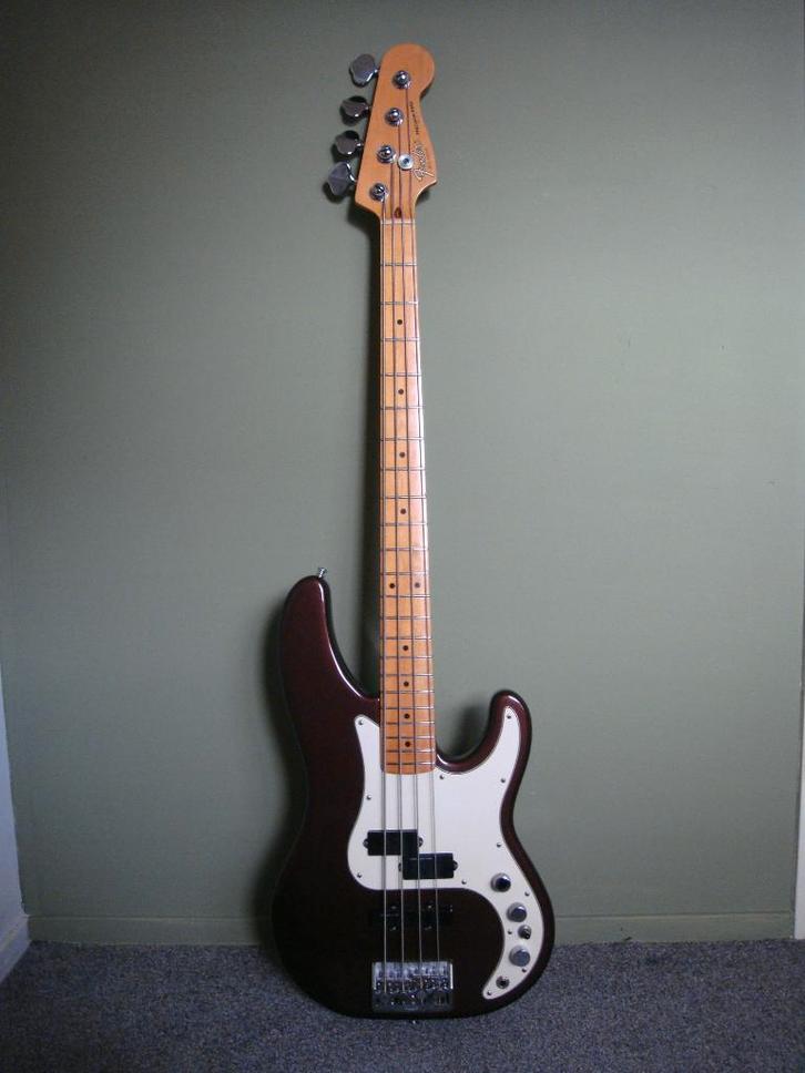 Fender precision plus USA 1989, Muziek en Instrumenten, Snaarinstrumenten | Gitaren | Bas, Zo goed als nieuw, Elektrisch, Ophalen of Verzenden