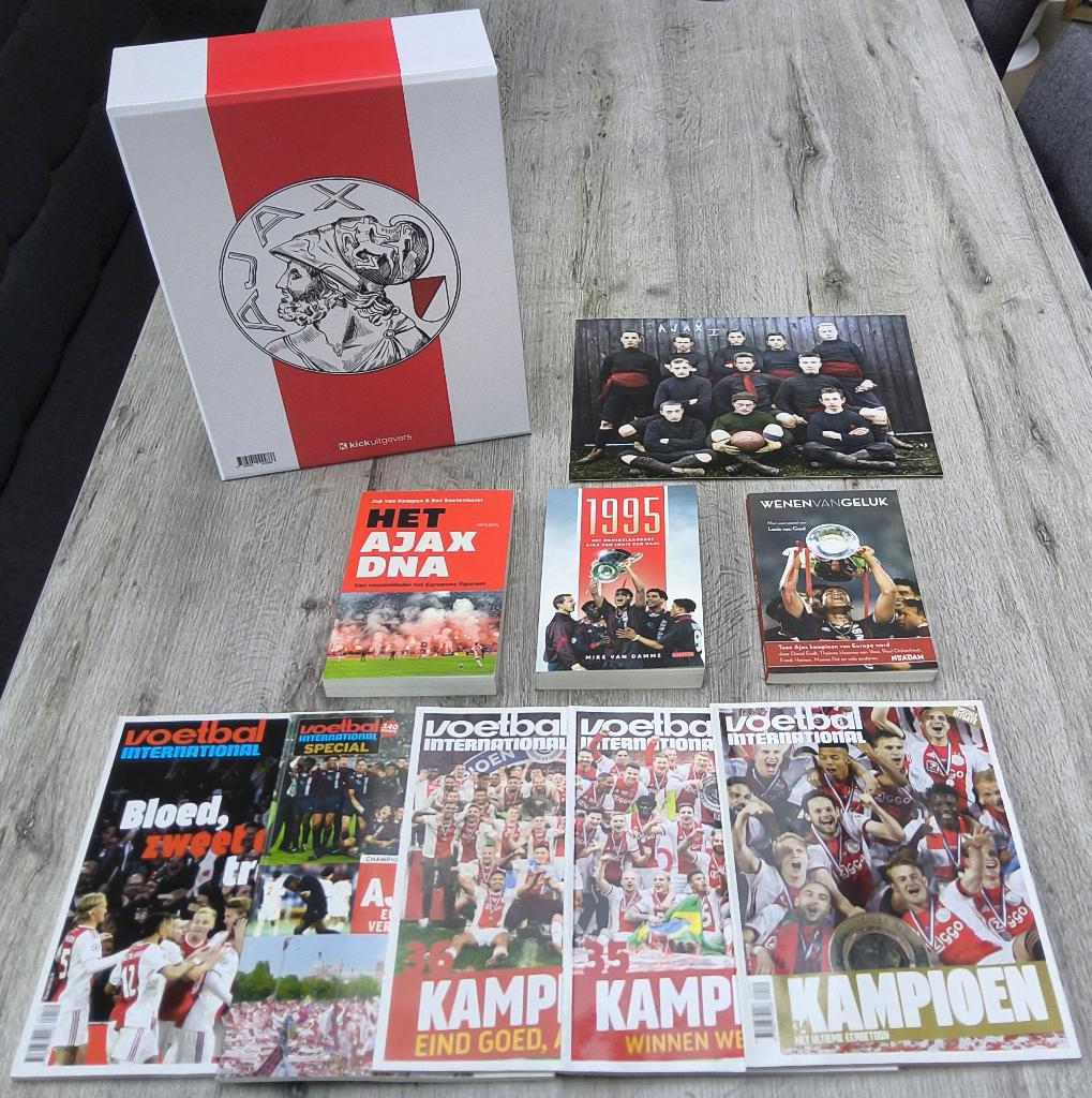 Collectie Ajax boeken oa kick, DNA, tijdschriften en meer!, Ophalen of Verzenden, Zo goed als nieuw, Balsport