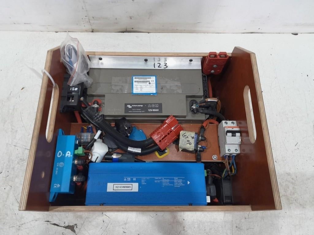 Omvormer Victron Energy 230V, Ophalen, Gebruikt, Overige typen