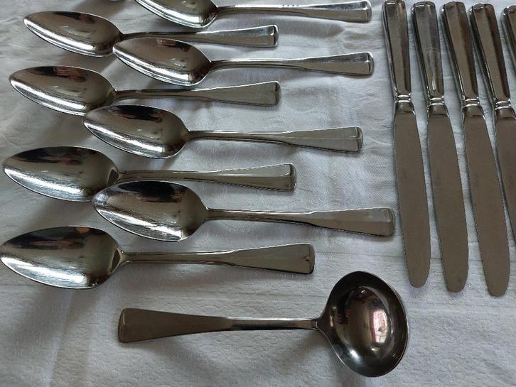 SOLA RVS Haags Lofje dinervork lepels groot klein dessertmes, Huis en Inrichting, Keuken | Bestek, Zo goed als nieuw, Los bestek