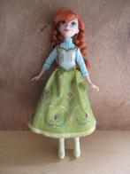 Disney Frozen Anna barbiepop 27cm Hasbro, Ophalen of Verzenden, Overige figuren, Zo goed als nieuw, Beeldje of Figuurtje
