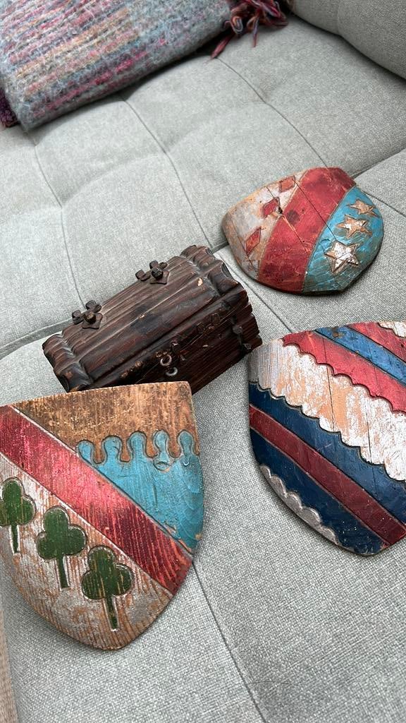 Vintage antroposofische ridder accessoires jongerskamer, Ophalen of Verzenden, Gebruikt, Wanddecoratie