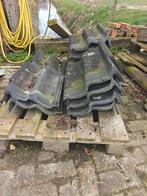 Grijze gevelpannen - 3x links, 9x rechts, Ophalen