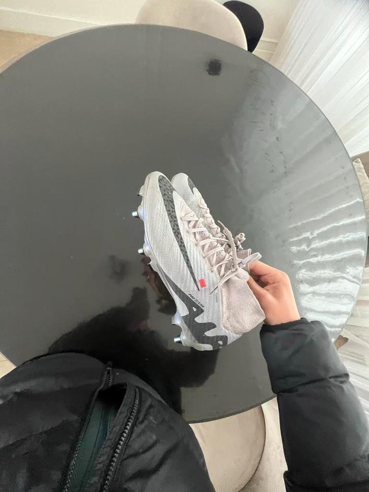 Nike Mercurial Elite voetbalschoenen - Maat 42, Sport en Fitness, Voetbal, Zo goed als nieuw, Schoenen, Ophalen of Verzenden