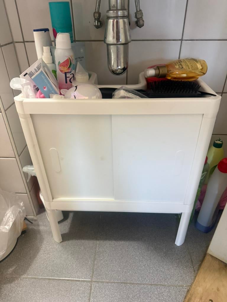 IKEA white plastic under sink cabinet, Ophalen, Zo goed als nieuw