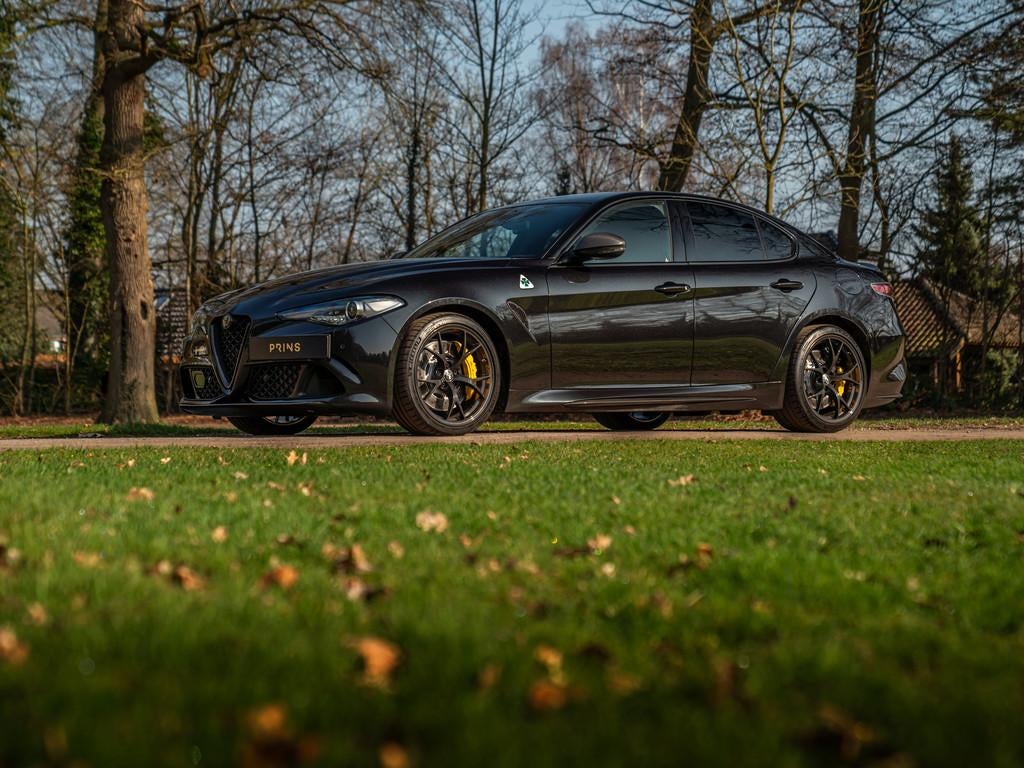 Alfa Romeo Giulia 2.9 V6 Quadrifoglio | Carbon stoelen | Akr, Auto's, Alfa Romeo, Automaat, Achterwielaandrijving, Gebruikt, 510 pk