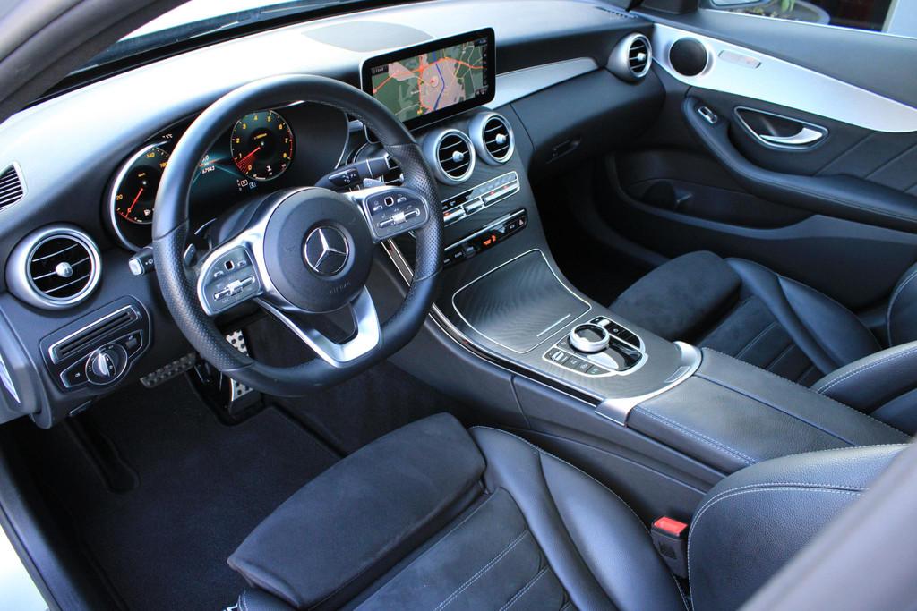 Mercedes-Benz C-Klasse 180 AMG 360 Graden | Virtual Cockpit, Auto's, Mercedes-Benz, Leder en Stof, Sedan, 16 km/l, 5 stoelen
