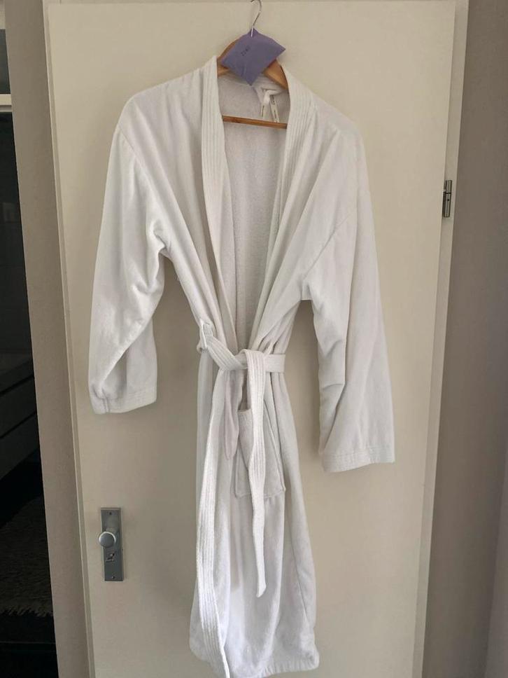 Witte badjas van Livera, maat L, 100% katoen, Kleding | Dames, Overige Dameskleding, Gedragen, Ophalen of Verzenden