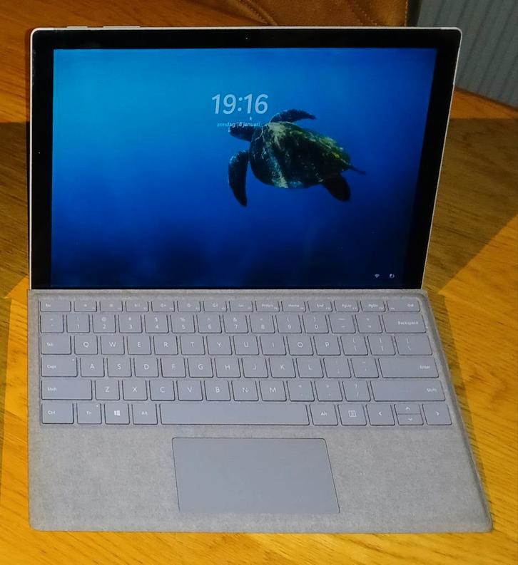 Microsoft Surface Pro, Computers en Software, Windows Laptops, Gebruikt, 12 inch, SSD, 2 tot 3 Ghz, 8 GB, Qwerty, Met videokaart