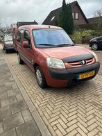 Peugeot Partner 1.6 16V XT Combi 2004 Bruin, Auto's, 4 cilinders, Bruin, 1226 kg, Origineel Nederlands