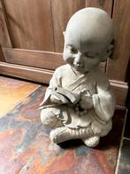 Boeddha monnik beeldje lezend - Zen decoratie, Ophalen, Zo goed als nieuw