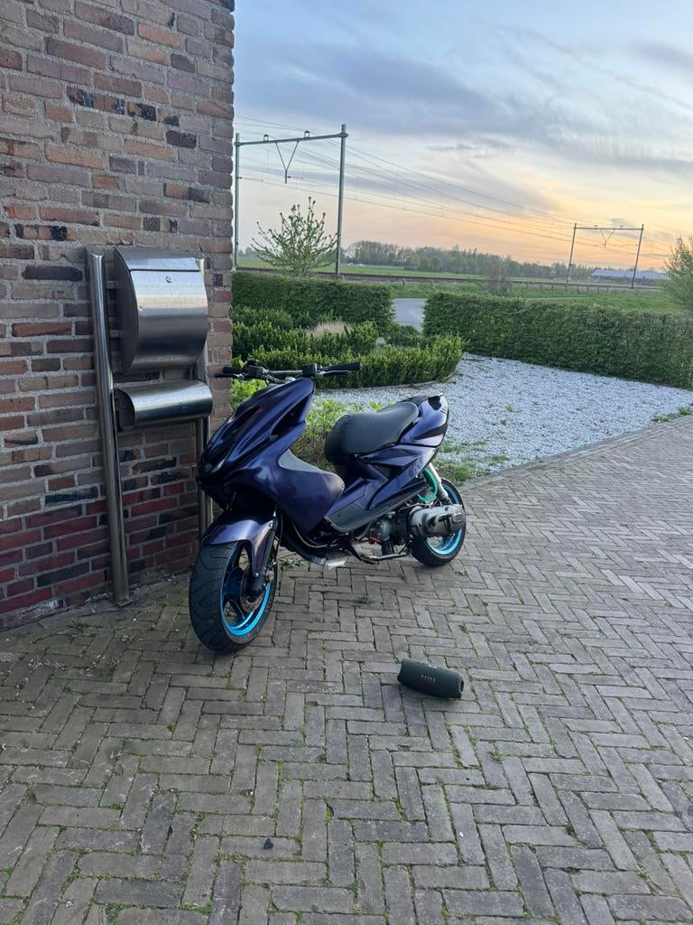 Yamaha aerox 70cc, Ophalen of Verzenden, Zo goed als nieuw, Tweetakt, Aerox
