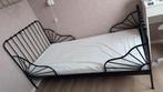 IKEA Minnen meegroeibed zwart, Huis en Inrichting, Slaapkamer | Bedden, Ophalen, Eenpersoons, Zwart, 80 cm