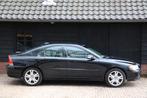 Volvo S60 2.4 Drivers Edition Xenon/Leer/Navigatie/Parkeerse, Auto's, Volvo, Gebruikt, Zwart, S60, Zwart