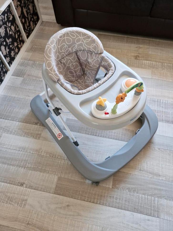 Loopstoel van mamaloes, Kinderen en Baby's, Speelgoed | Buiten | Voertuigen en Loopfietsen, Zo goed als nieuw, Loopvoertuig, Ophalen