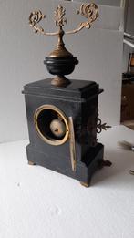 Oude pendule, Ophalen