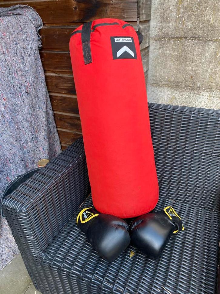 Bokszak met handschoenen - Ideaal voor training, Sport en Fitness, Boksen, Gebruikt, Bokszak, Ophalen of Verzenden