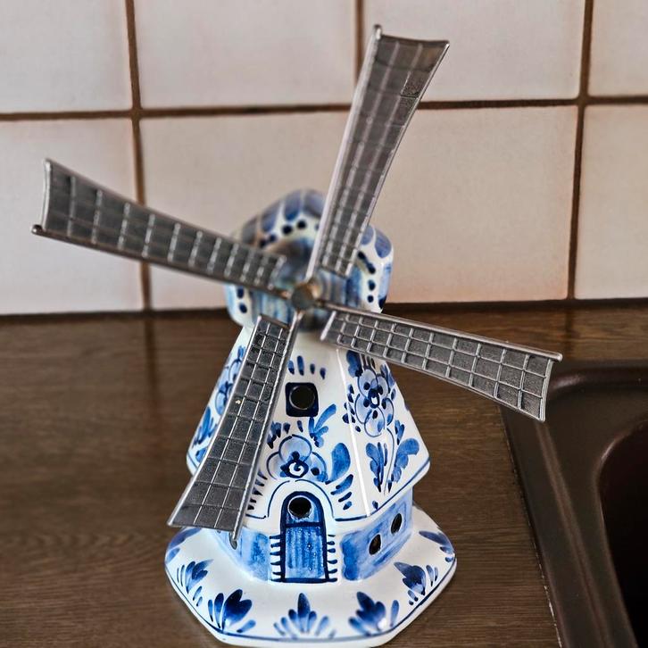 Delfts blauwe molen miniatuur - Handgeschilderd, Antiek en Kunst, Antiek | Keramiek en Aardewerk, Ophalen of Verzenden