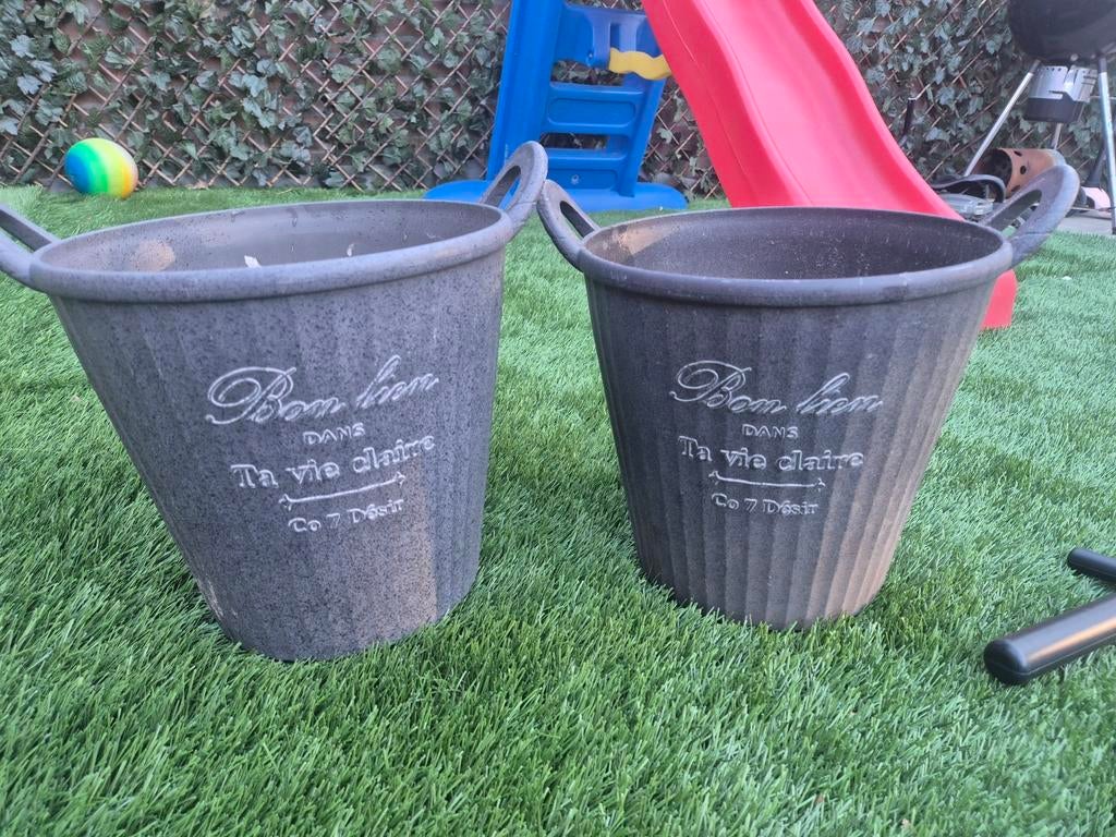 2 plantenbakjes en loopfiets gratis af te halen, Tuin en Terras, Bloembakken en Plantenbakken, Ophalen of Verzenden