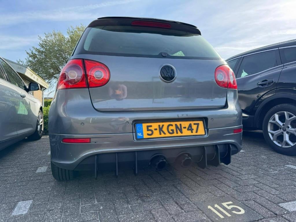 Volkswagen Golf 1.6 16V FSI 85KW 5D 2005 Grijs, Auto's, 4 cilinders, Parkeersensor, 1200 kg, 57 €/maand