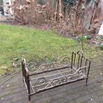 Antieke poppenwieg, Ophalen