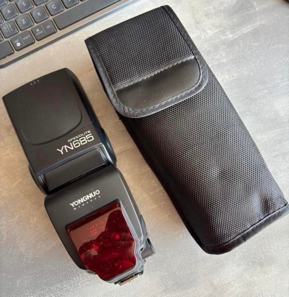 Yongnuo Speedlite YN685 flitser voor Canon, Ophalen of Verzenden, Gebruikt, Overige merken, Kantelbaar