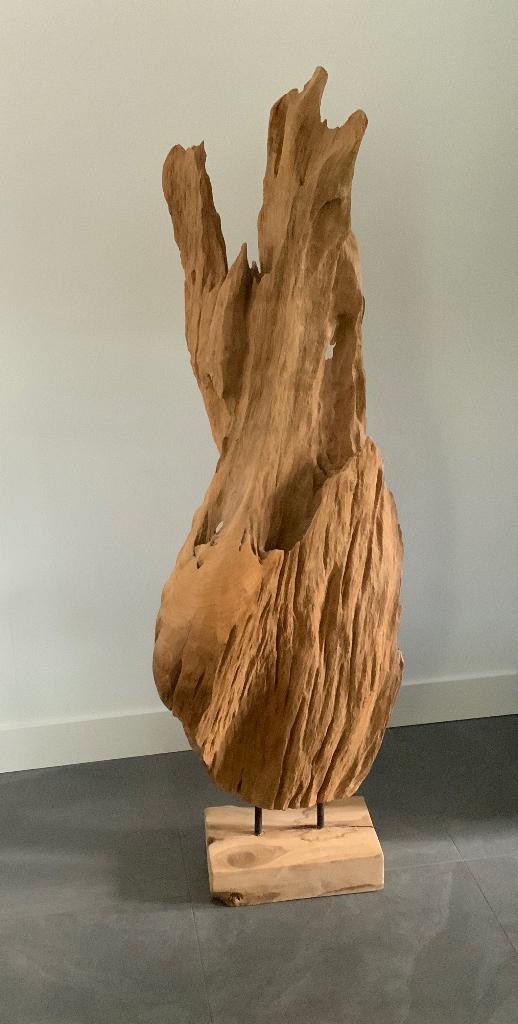 Suar houtsculptuur uit Indonesië, Ophalen