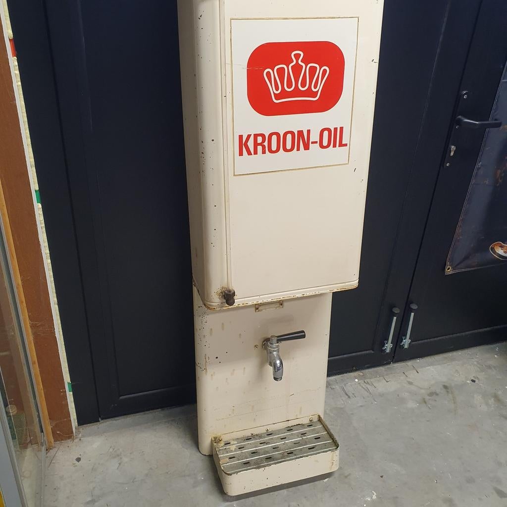 Oude garage oliebar van kroon oil, Verzamelen, Ophalen of Verzenden, Gebruikt