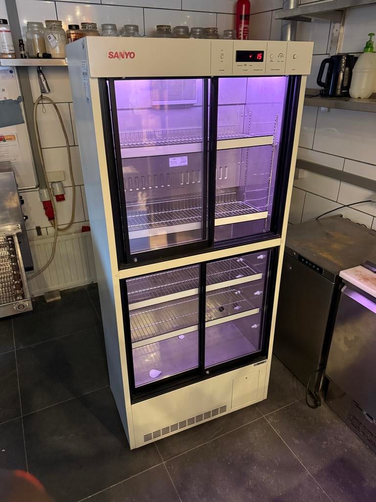 Sanyo glazen deuren frisdrank koelkast koeling horeca, Witgoed en Apparatuur, Koelkasten en IJskasten, Ophalen, Gebruikt