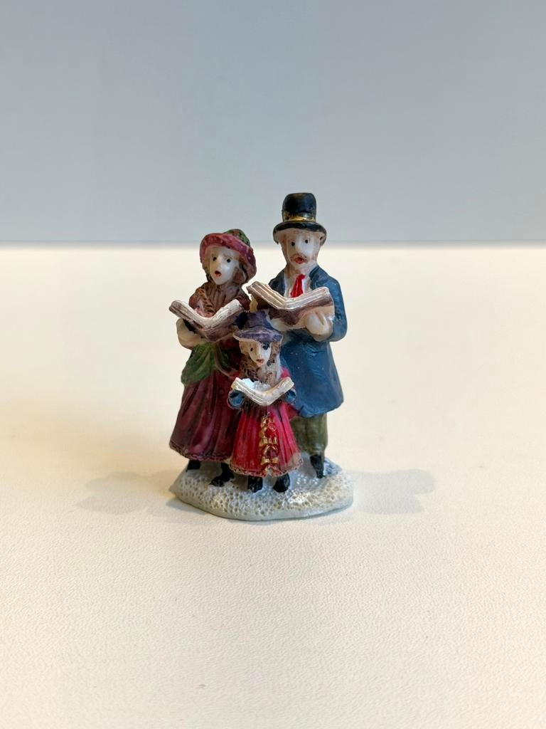 Christmas Village - Carolling, Verzenden
