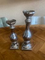 Zilverkleurige stenen kandelaars, Huis en Inrichting, Woonaccessoires | Kandelaars en Kaarsen, Overige materialen, Gebruikt, Overige kleuren