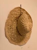 Stijlvolle Rieten Zomerhoed - Perfect voor Zonnige Dagen, Kleding | Dames, Hoeden en Petten, Ophalen, Zo goed als nieuw, One size fits all