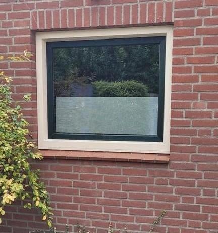 Gratis.Kunststof kozijn met dubbelglas RAL 9001 en RAL 6009, Doe-het-zelf en Verbouw, Glas en Ramen, Ophalen of Verzenden, Gevelraam of Ruit