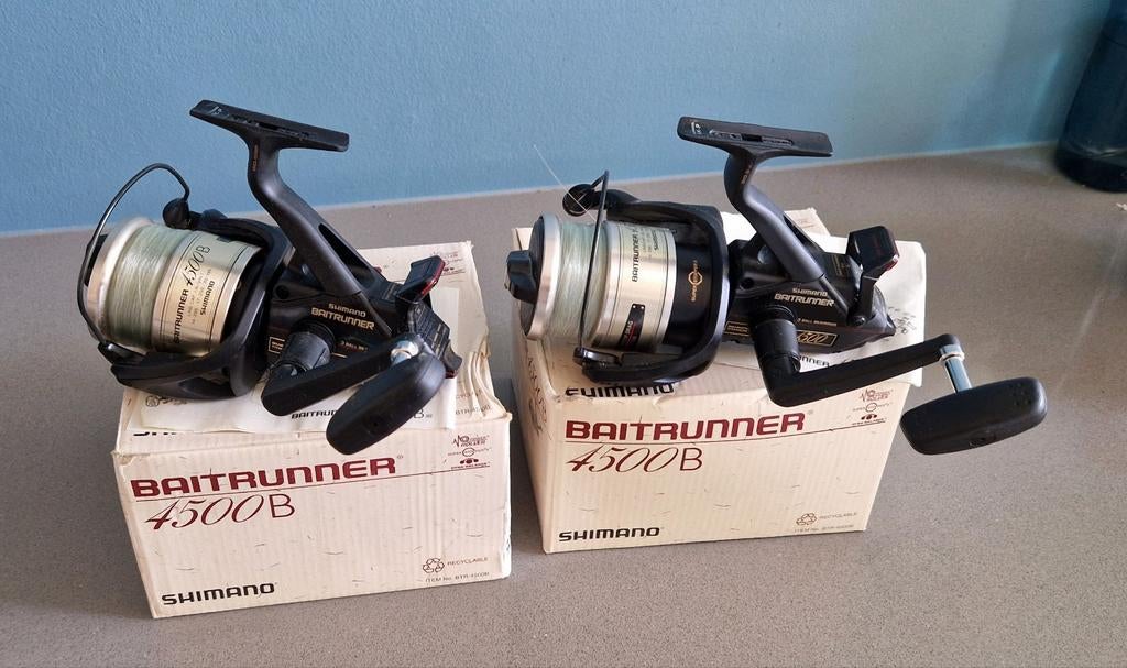 Shimano Baitrunner 4500B Molens (2 stuks) - perfecte staat!, Ophalen of Verzenden, Zo goed als nieuw, Molen