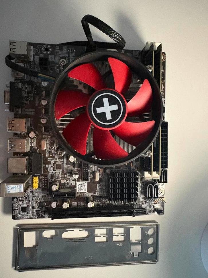 H61 Moederbord + I7 3770k +  cooler, Computers en Software, Monitoren, Zo goed als nieuw, 60 Hz of minder, Gaming, IPS, Full HD