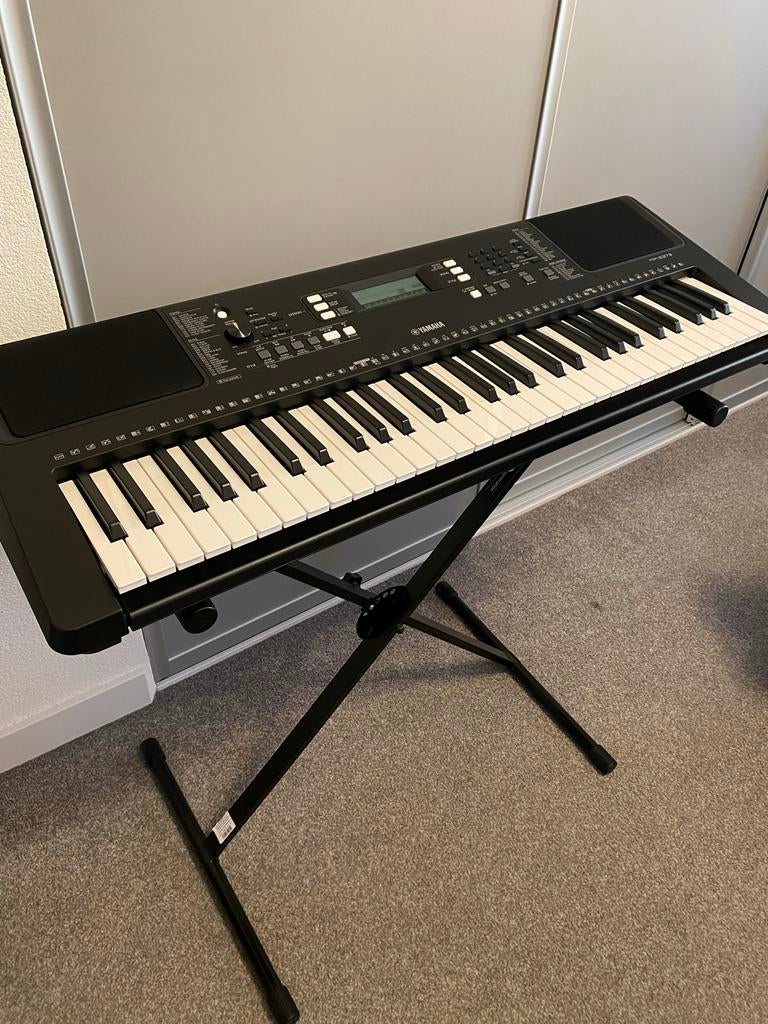 Yamaha keyboard psr e373 met accessoires, Ophalen, Yamaha, Met standaard, 61 toetsen