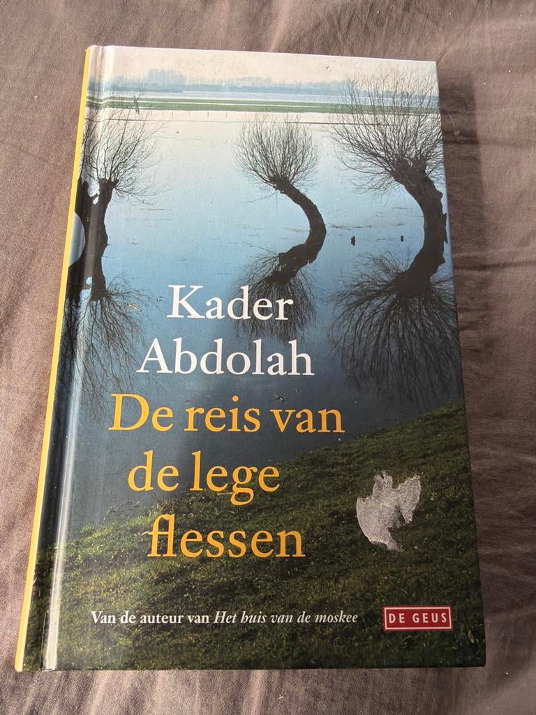 NK1.  Kader Abdolah - De reis van de lege flessen, Boeken, Romans, Ophalen of Verzenden, Zo goed als nieuw, Nederland